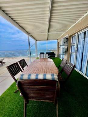 101 Camarque - 3 Bedroom Beachfront Paradise - Big Balcony